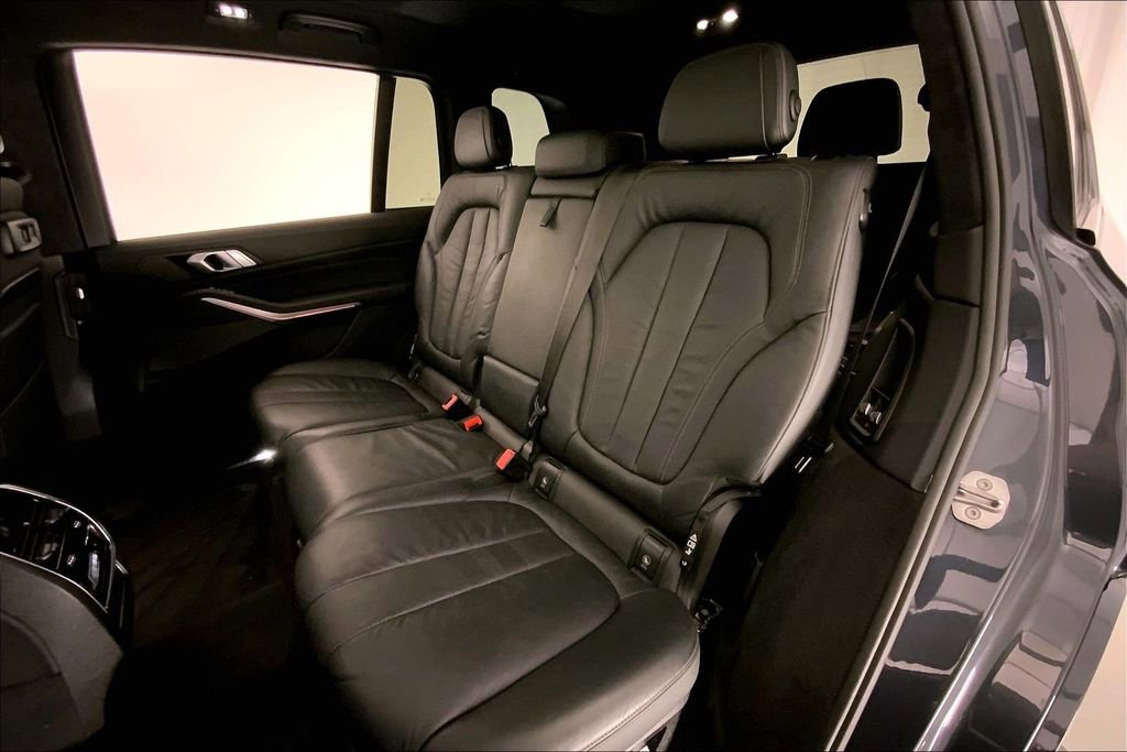 Used 2019 BMW X7 xDrive40i w/ Premium Package image 14