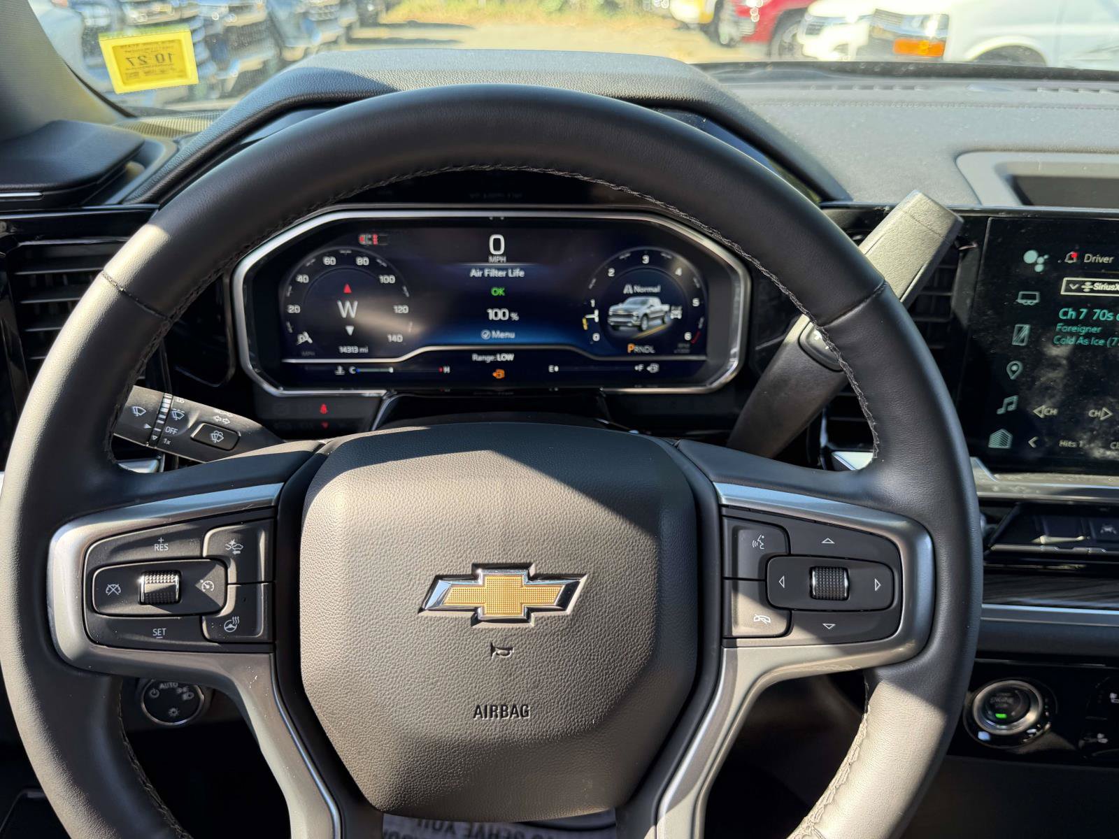 Used 2024 Chevrolet Silverado 1500 LT AWD/4WD image 25