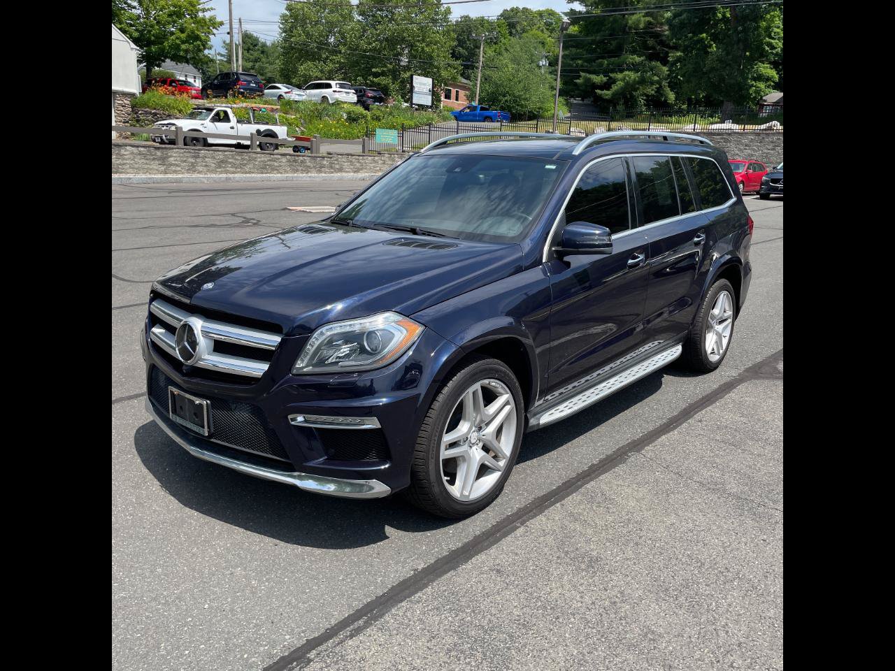 Used 2016 Mercedes-Benz GL 550 4MATIC image 1