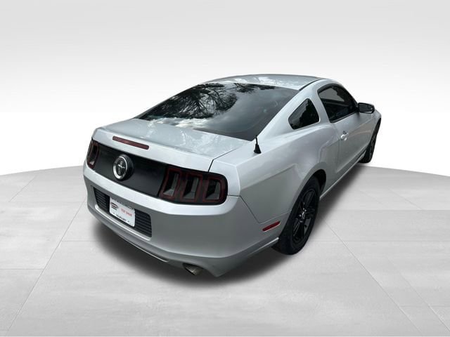 Used 2013 Ford Mustang Coupe RWD image 5