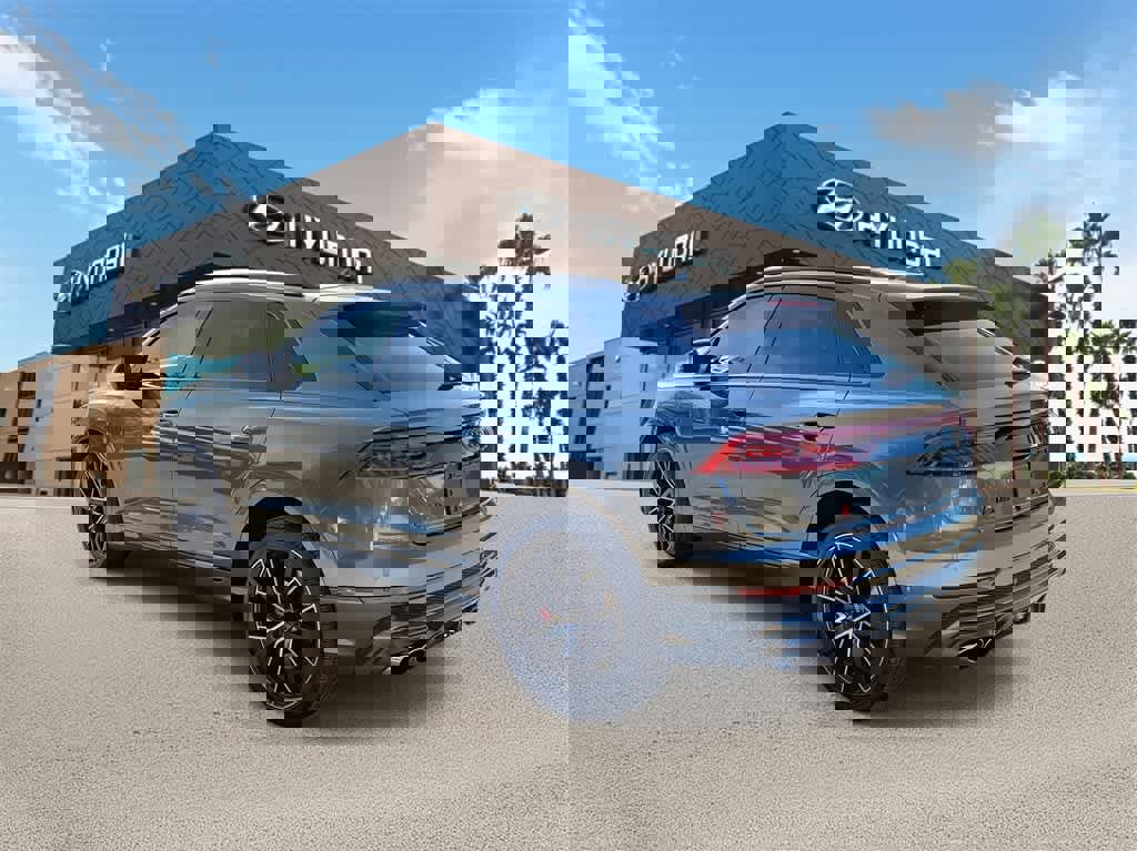 Used 2022 Audi SQ8 Premium Plus image 2