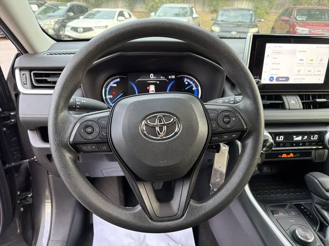 Used 2025 Toyota RAV4 LE AWD/4WD image 20