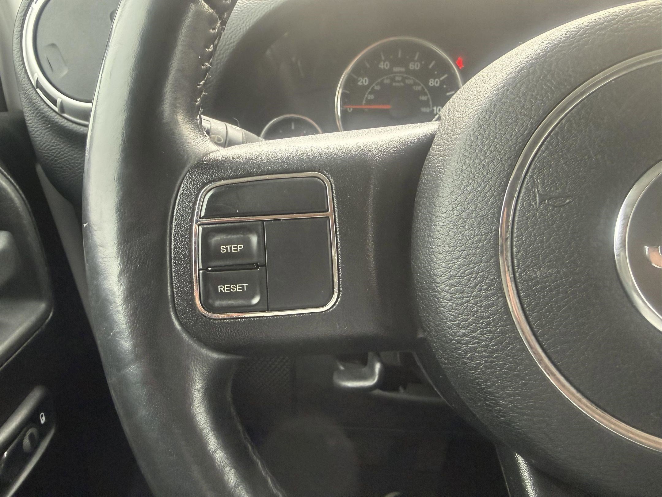 Used 2013 Jeep Wrangler Unlimited Sahara image 15