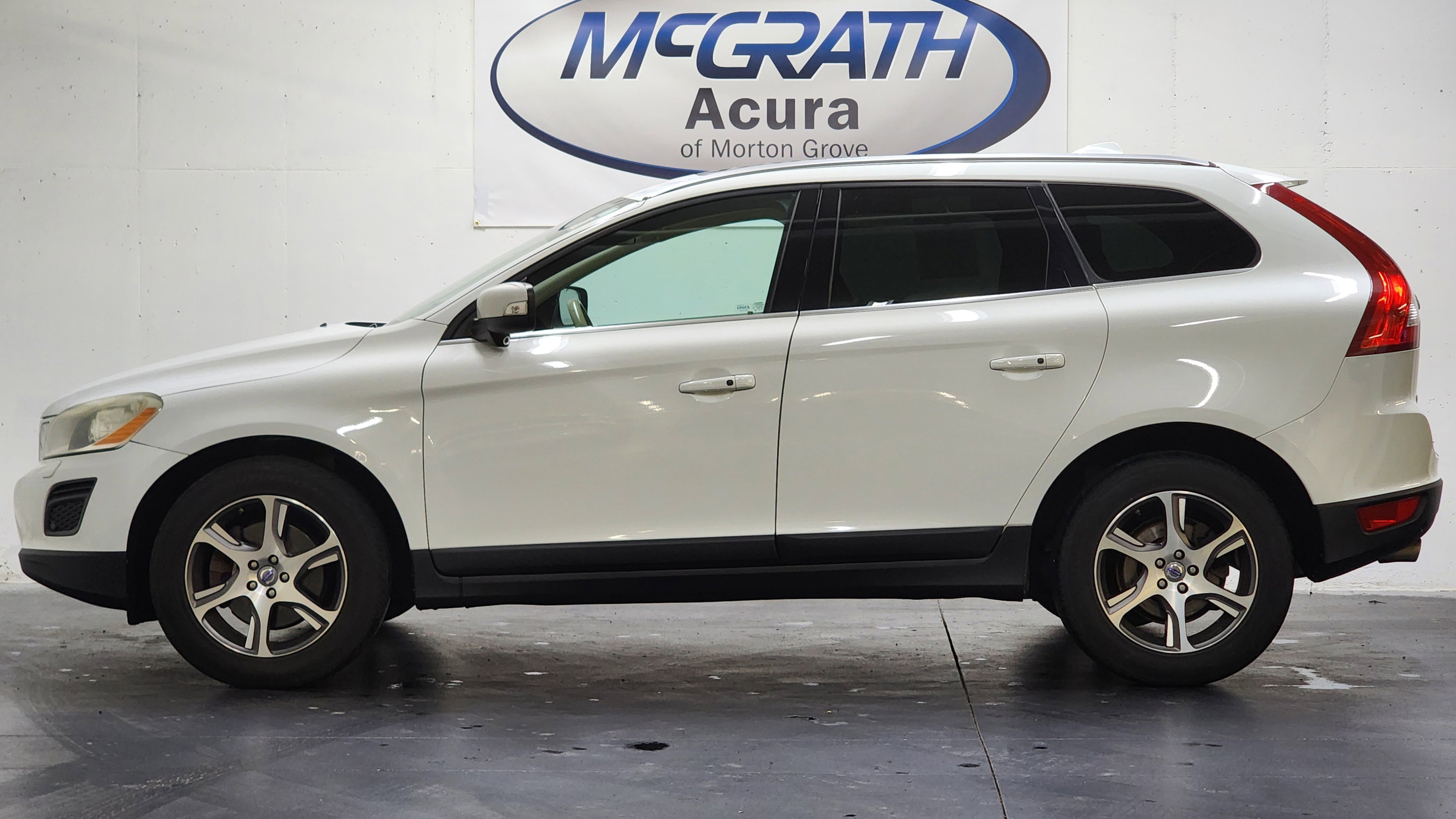 Used 2013 Volvo XC60 T6 image 10