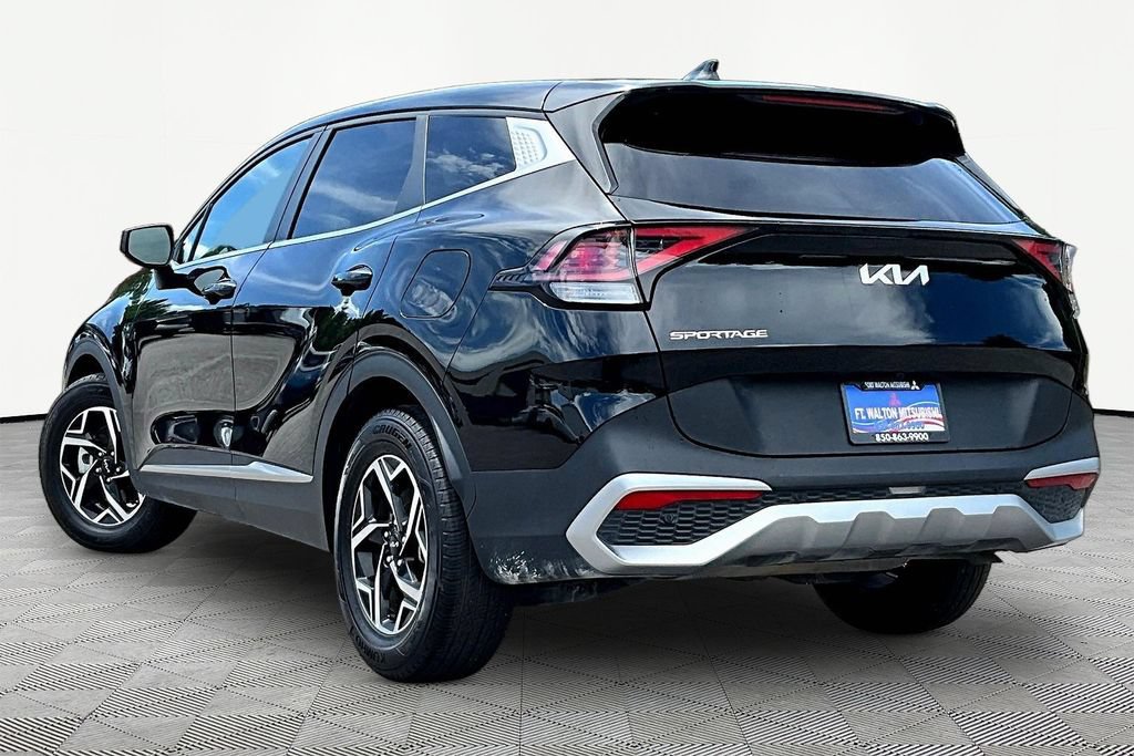 Used 2025 Kia Sportage LX FWD image 5