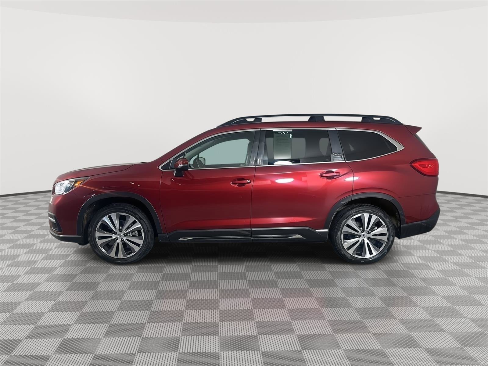 Used 2022 Subaru Ascent Limited w/ Technology Package AWD/4WD image 4