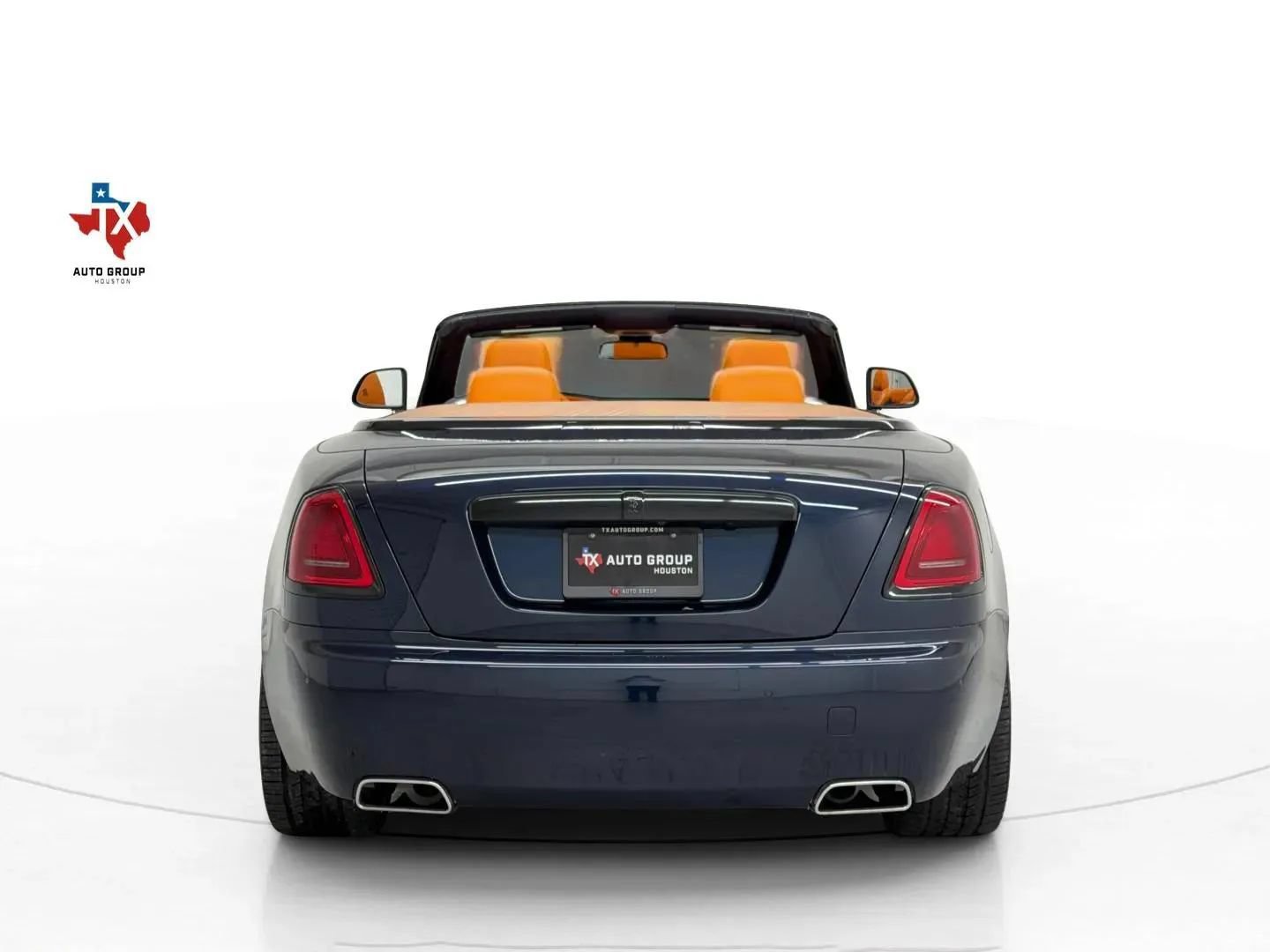 Used 2017 Rolls-Royce Dawn RWD image 58