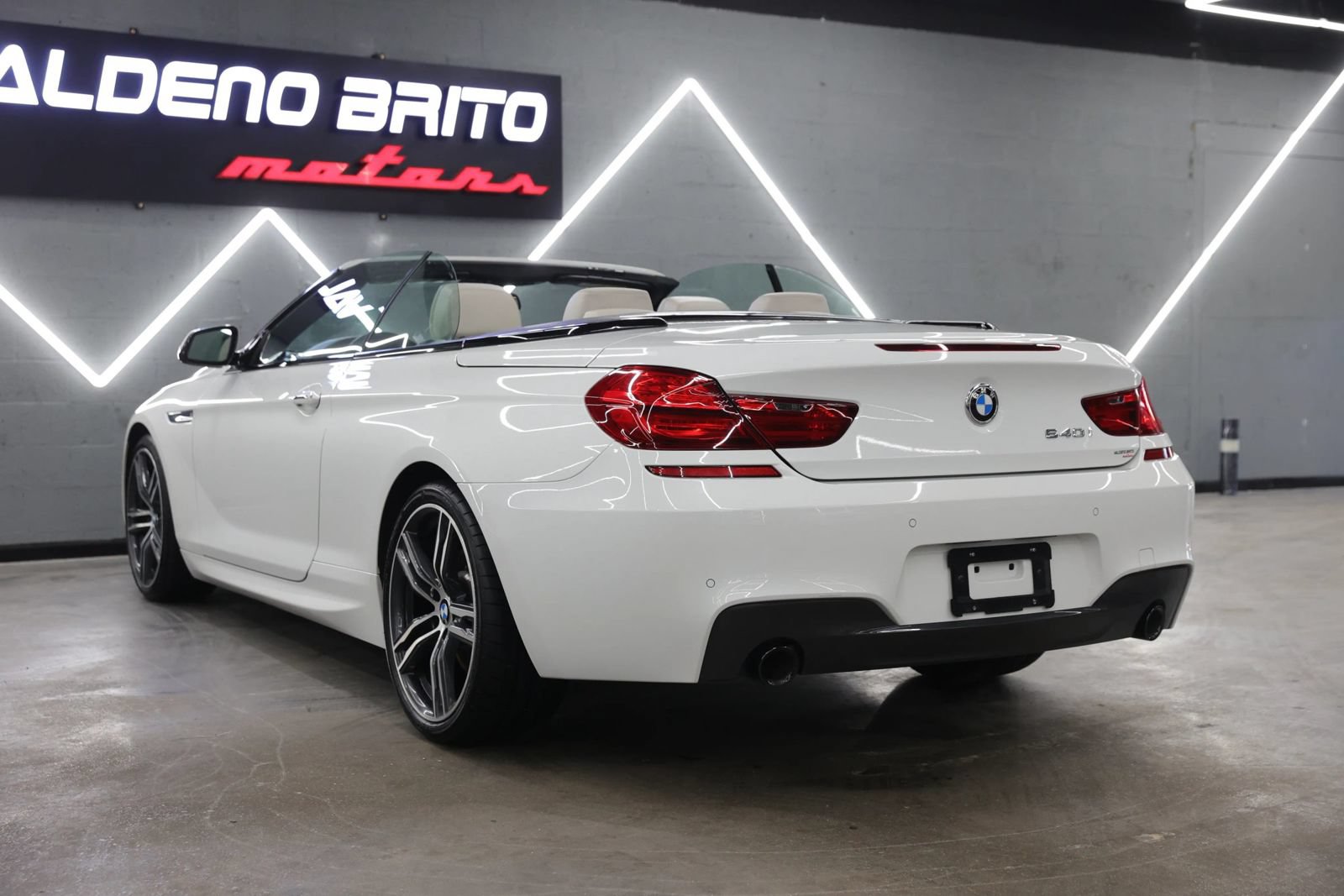 Used 2018 BMW 640i Convertible RWD image 26