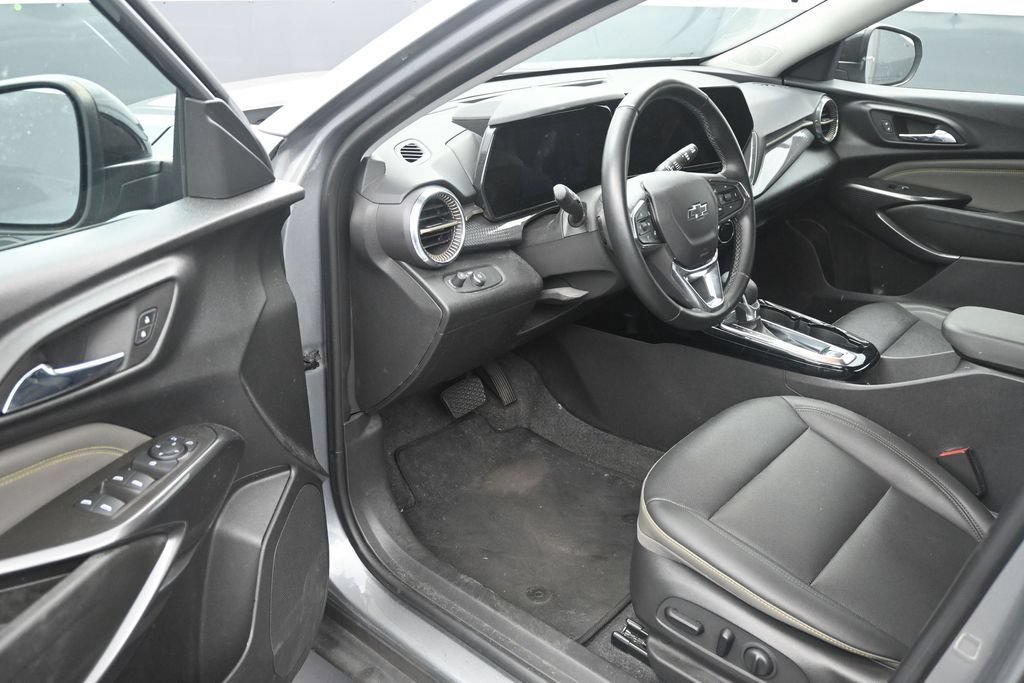 Used 2024 Chevrolet Trax ACTIV w/ Driver Confidence Package FWD image 10
