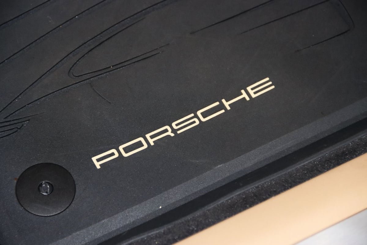 Used 2018 Porsche Panamera 4 image 30