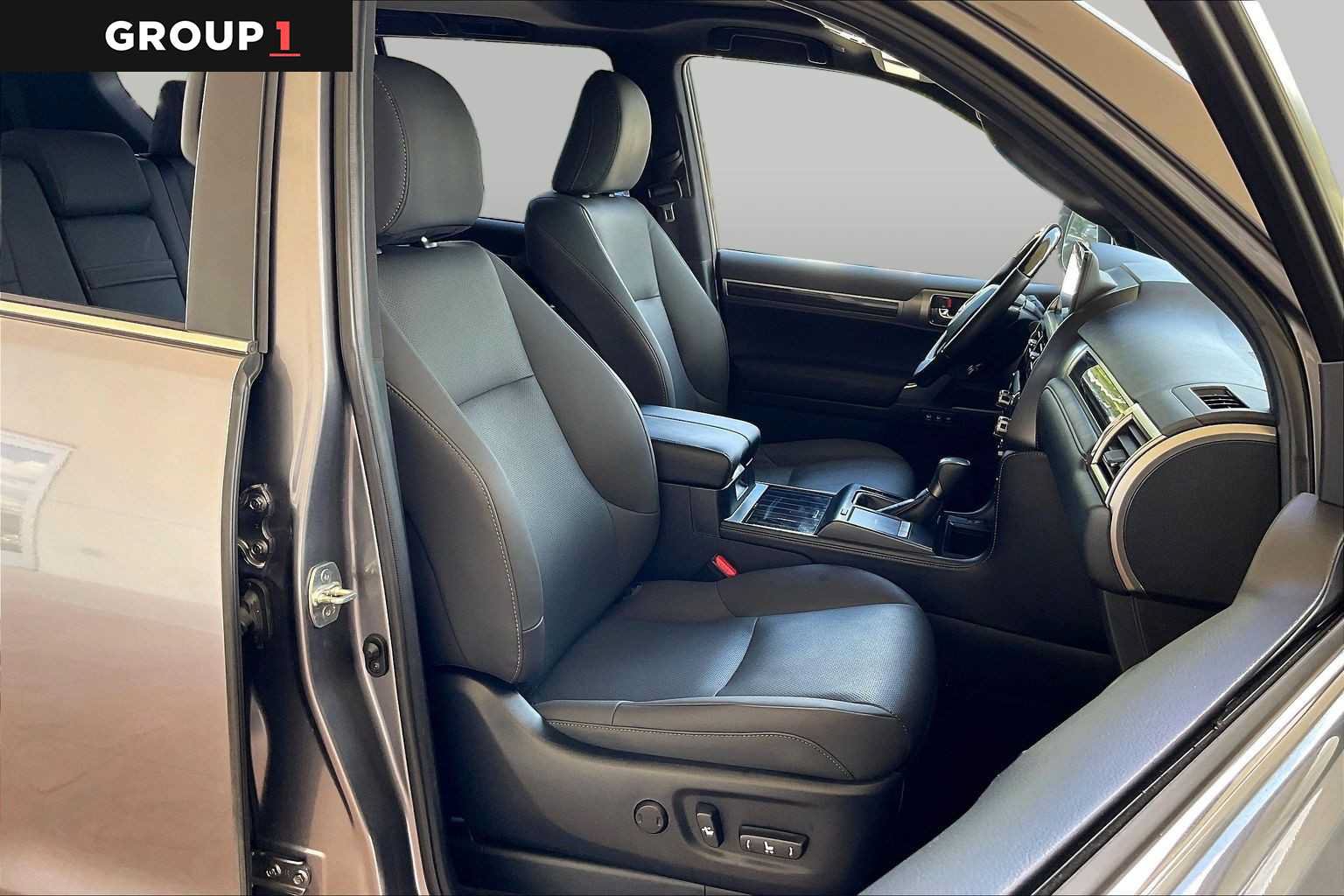 Used 2023 Lexus GX 460 Premium w/ Premium Package AWD/4WD image 8