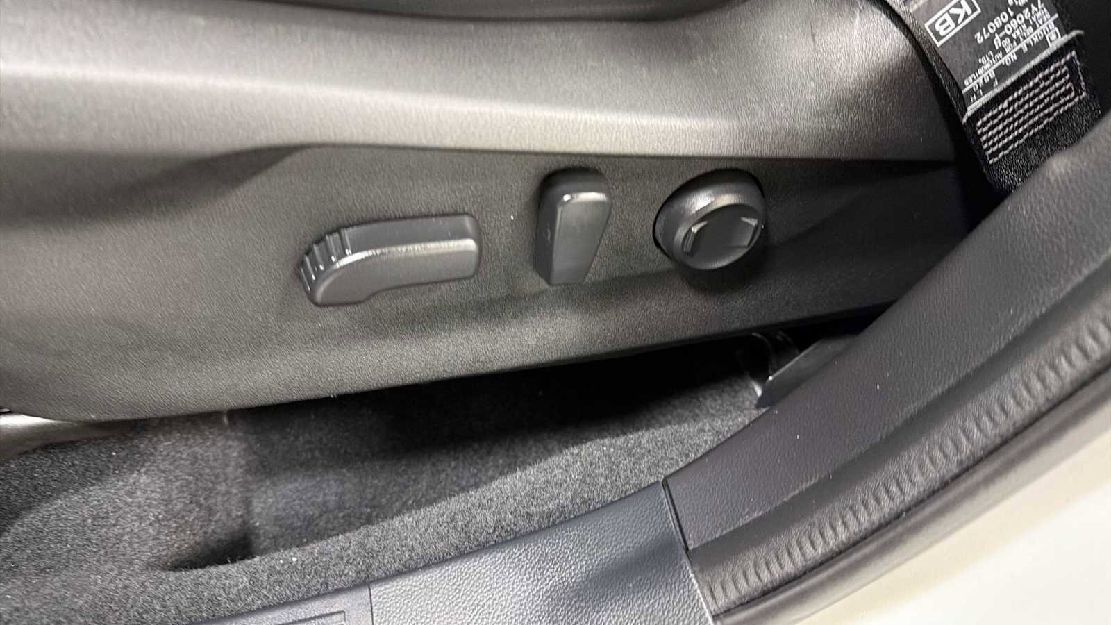 Used 2019 Subaru Forester Limited AWD/4WD image 14