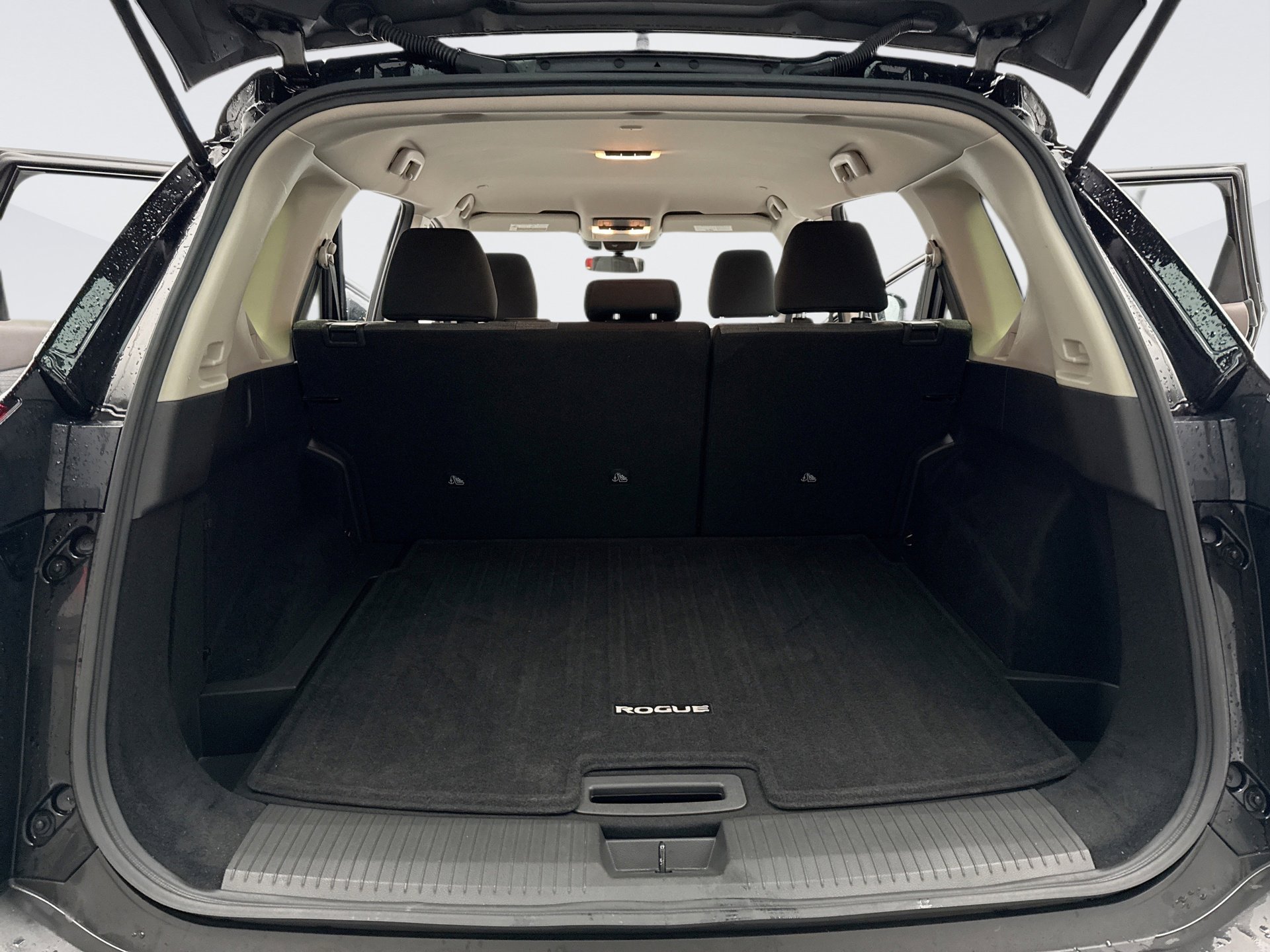 Used 2023 Nissan Rogue SV image 21