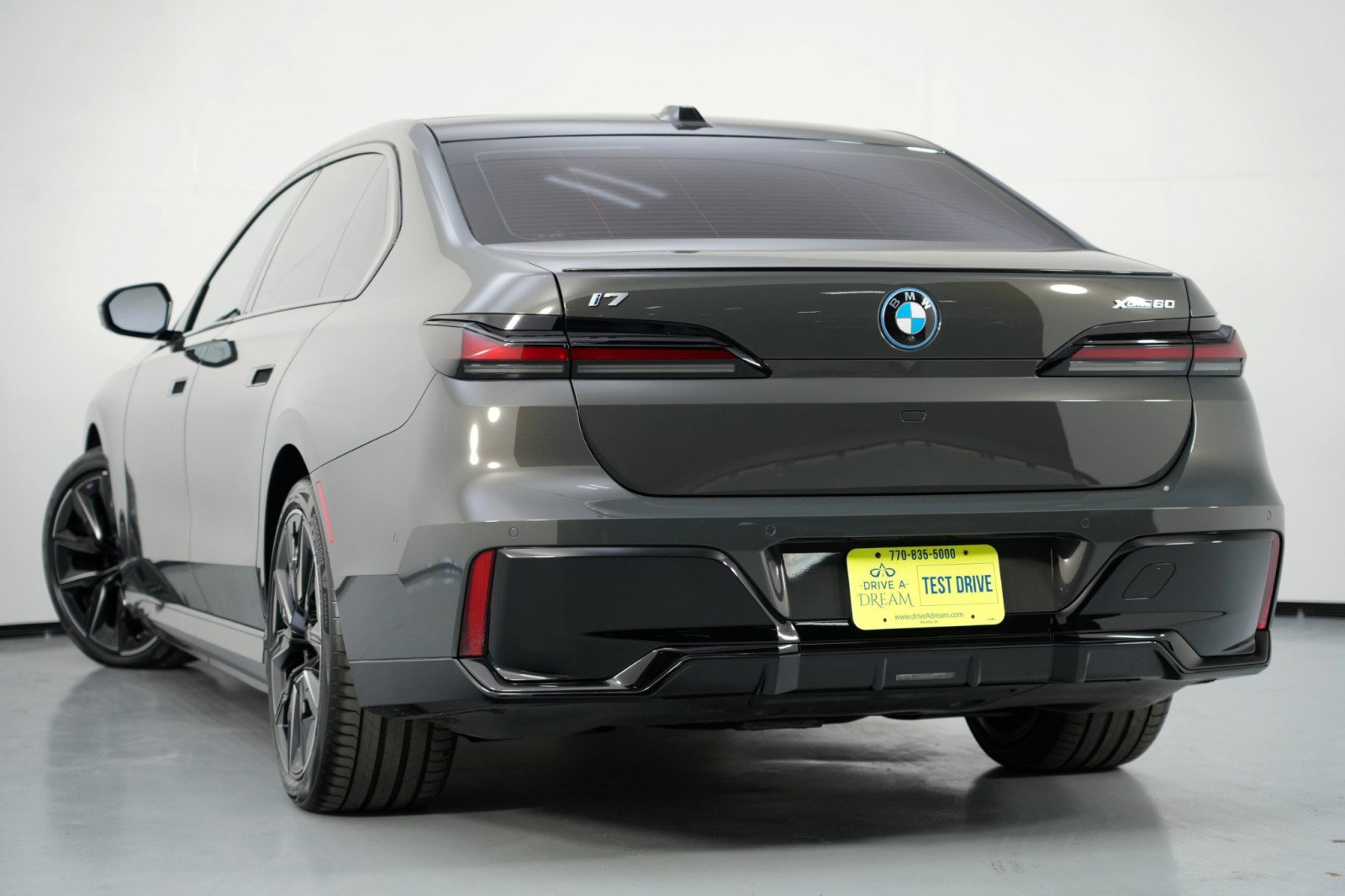 Used 2023 BMW i7 xDrive60 image 6