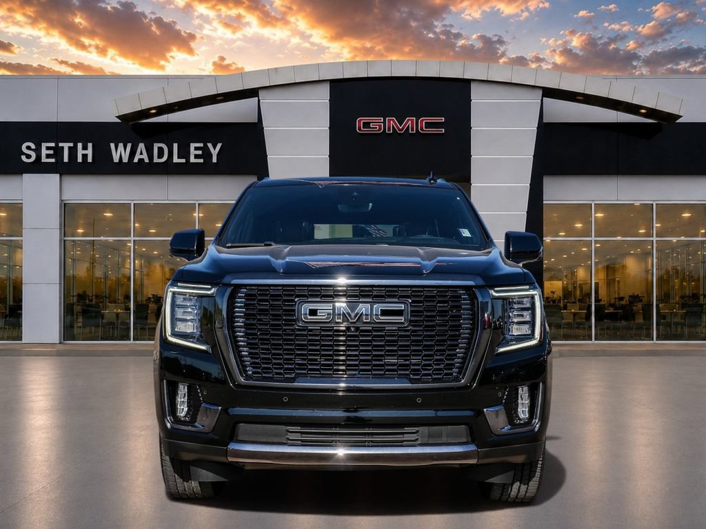 Used 2023 GMC Yukon Denali Ultimate AWD/4WD image 2