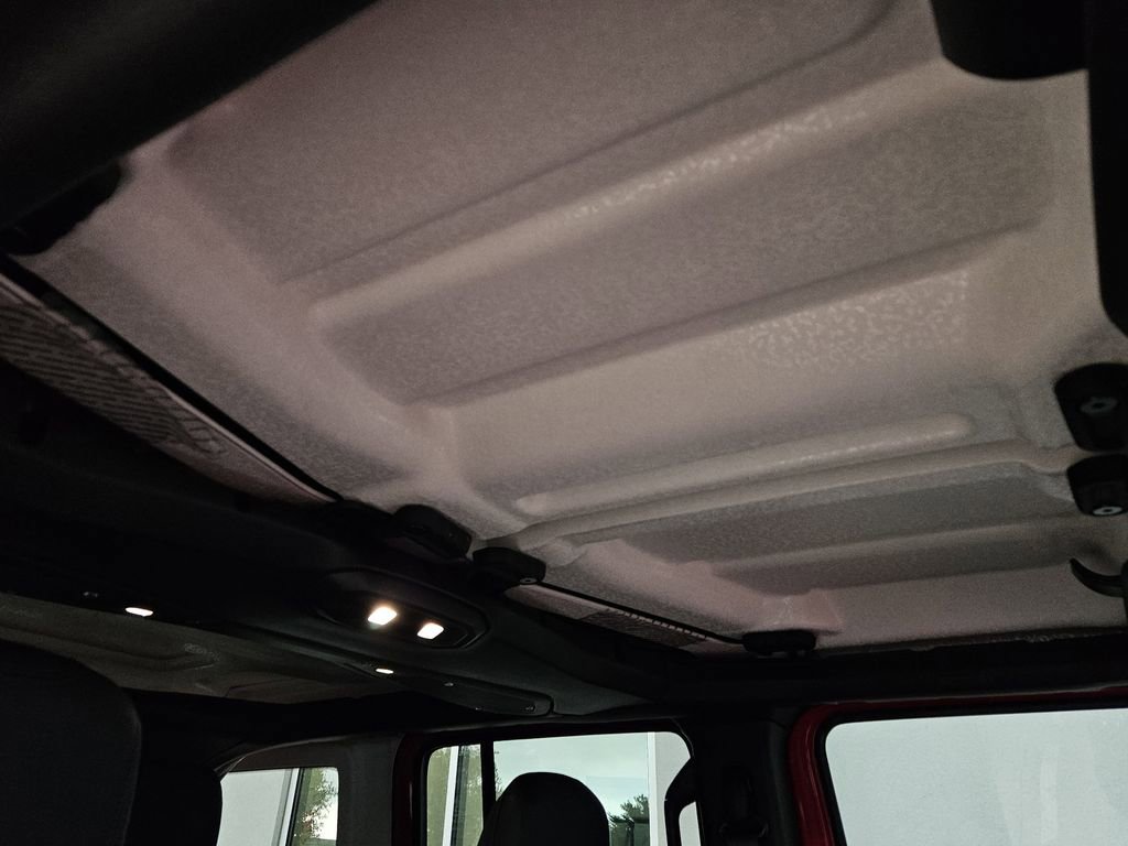 New 2026 Jeep Wrangler Unlimited Rubicon AWD/4WD image 8