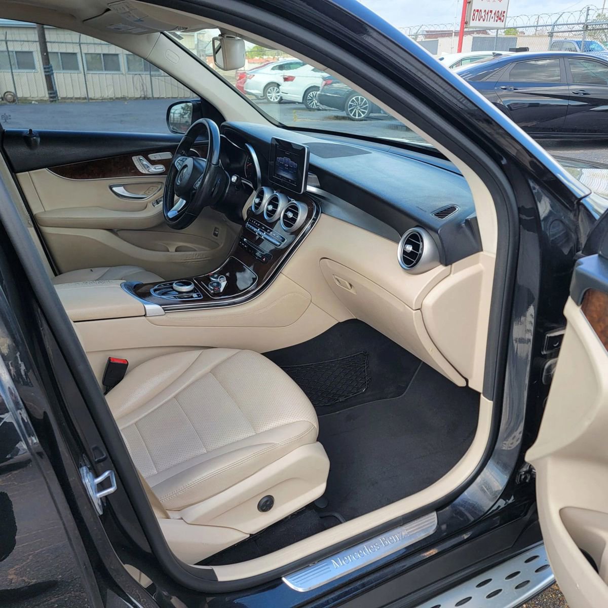 Used 2017 Mercedes-Benz GLC 300 image 11