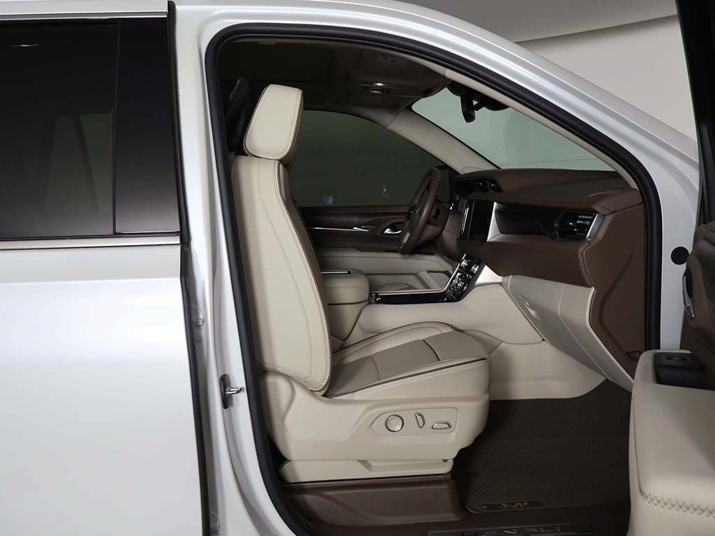 Used 2024 GMC Yukon Denali AWD/4WD image 38