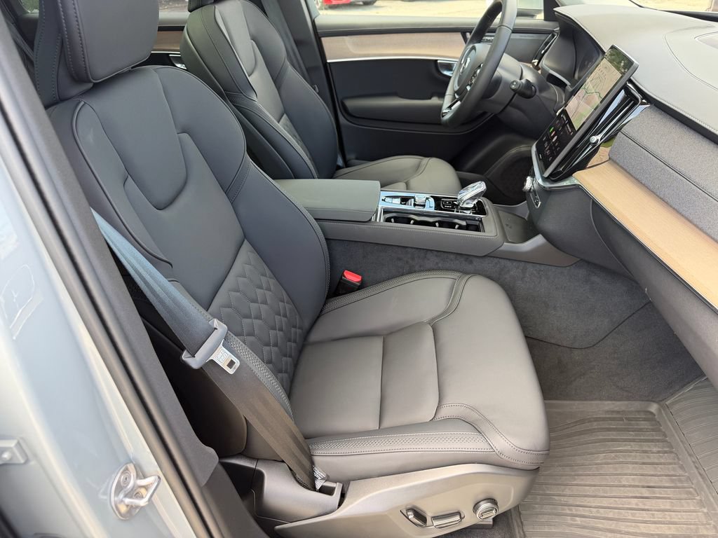 New 2026 Volvo XC90 B6 Plus w/ Protection Package Premier AWD/4WD image 9