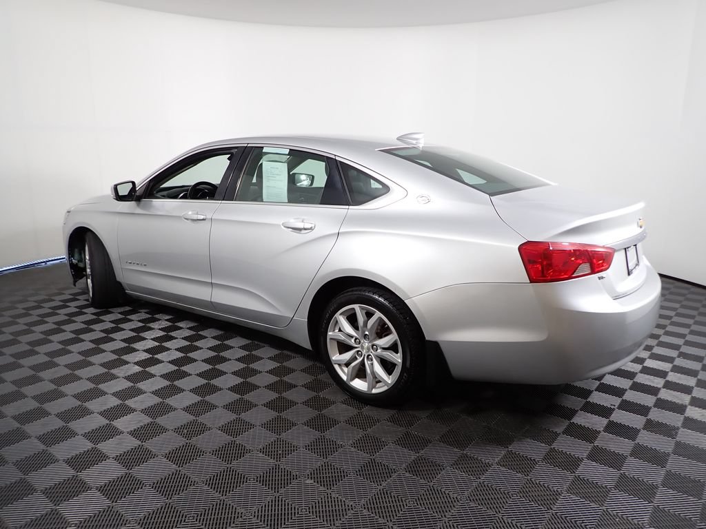 Used 2016 Chevrolet Impala LT FWD image 8