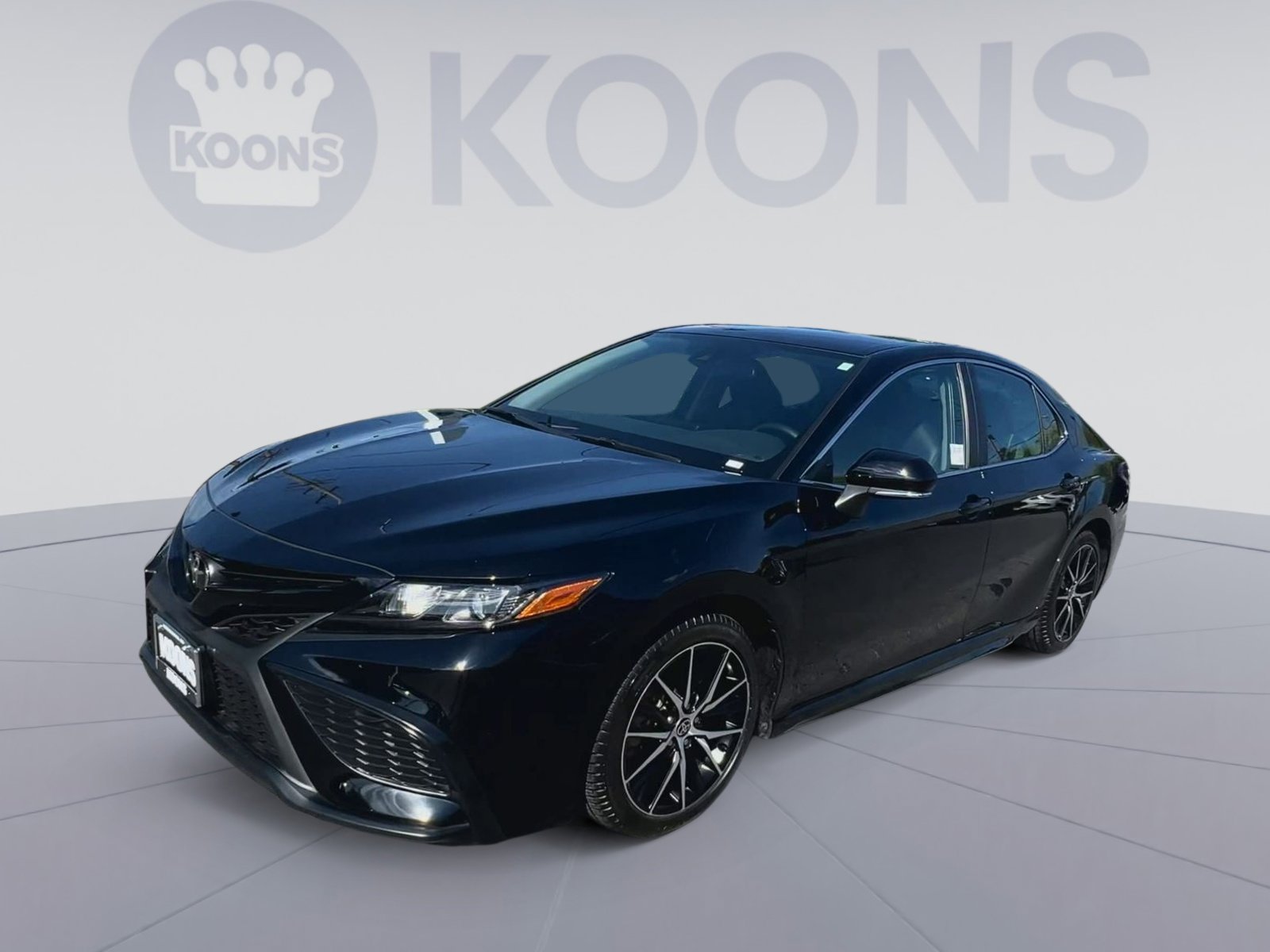 Used 2024 Toyota Camry SE AWD/4WD image 5