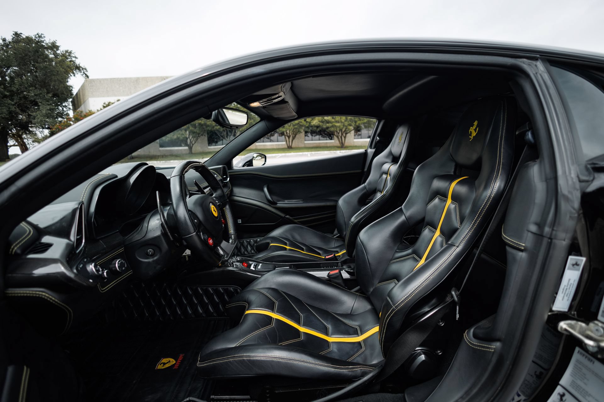 Used 2012 Ferrari 458 Italia Coupe RWD image 46