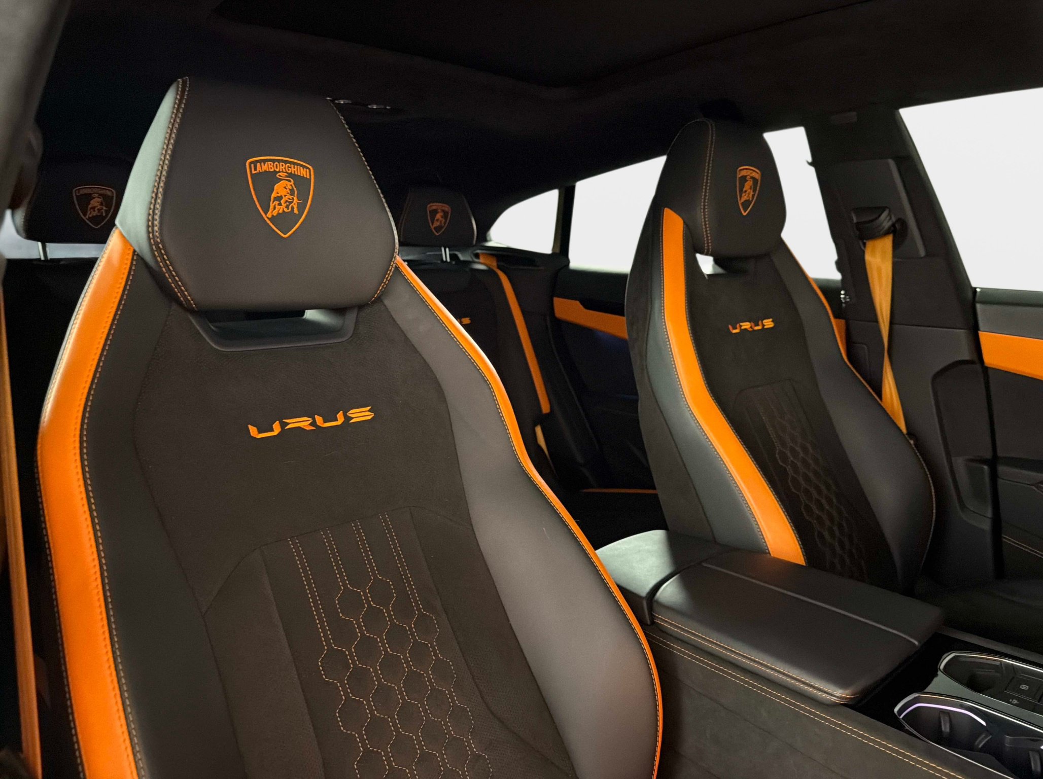 Used 2023 Lamborghini Urus S AWD/4WD image 27