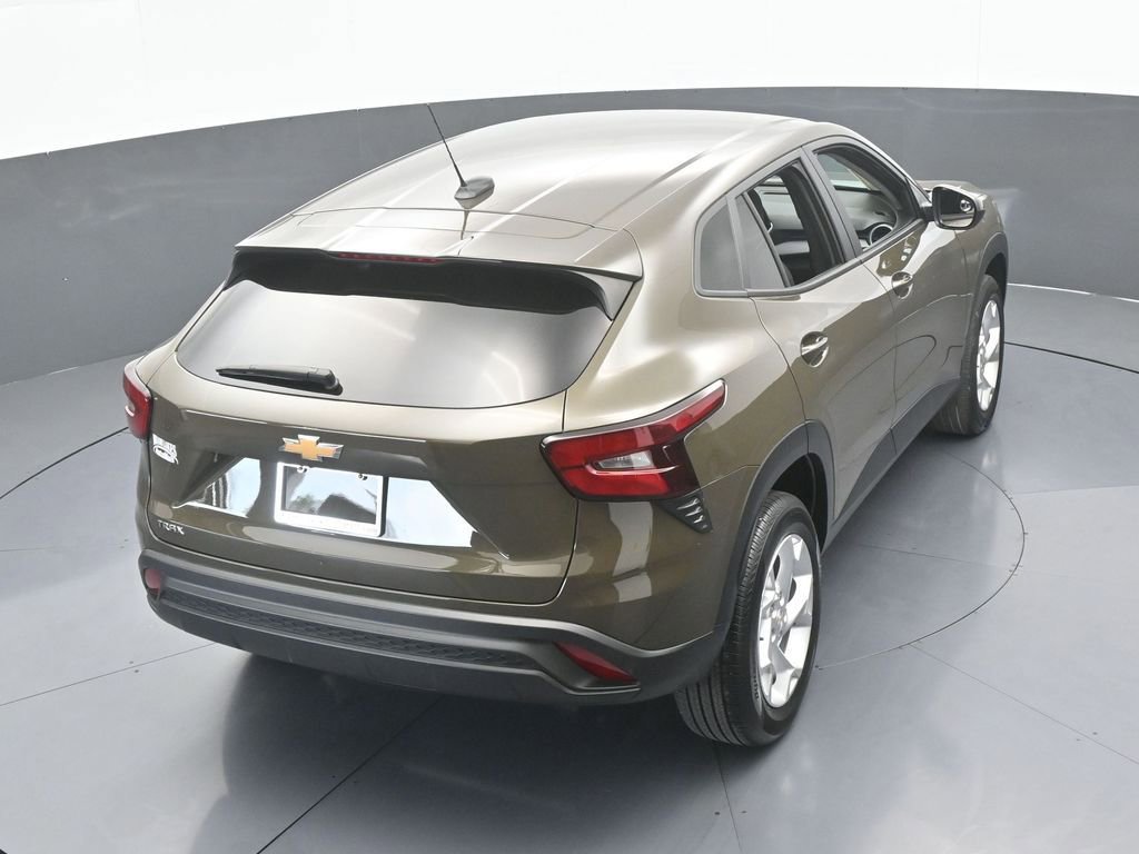 Used 2024 Chevrolet Trax LS w/ LS Convenience Package image 45