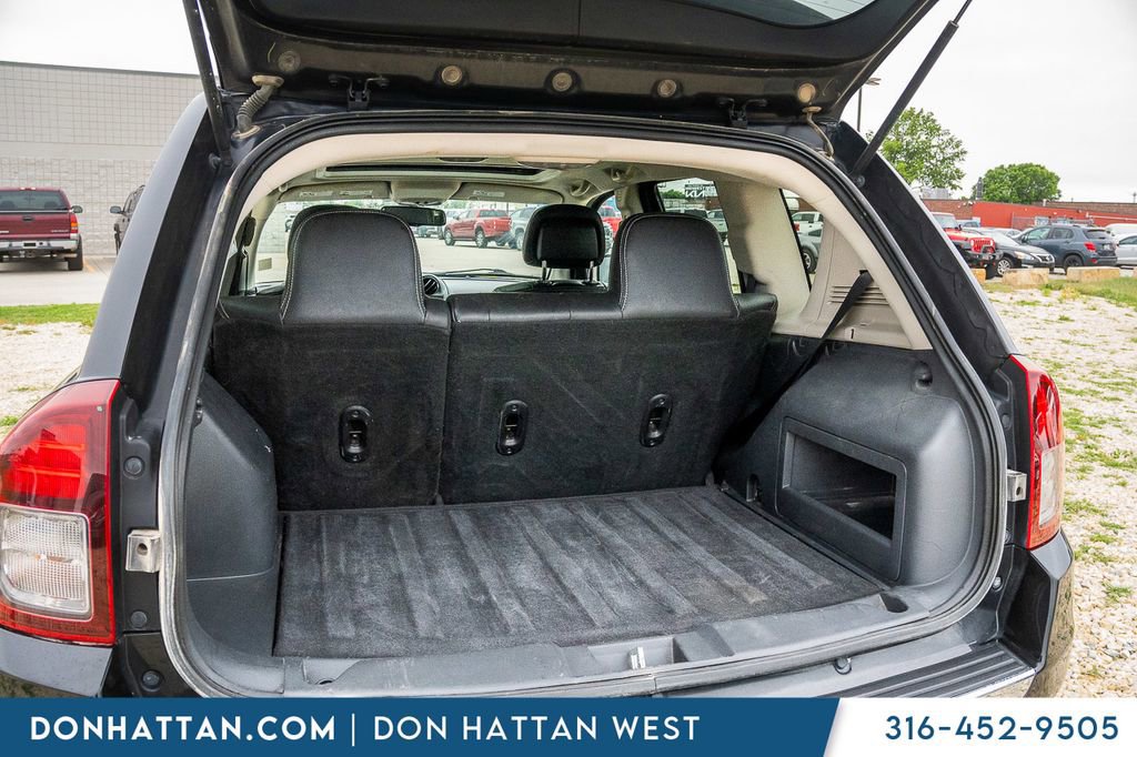 Used 2017 Jeep Compass High Altitude AWD/4WD image 28