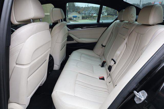 Used 2017 BMW 530i RWD image 21