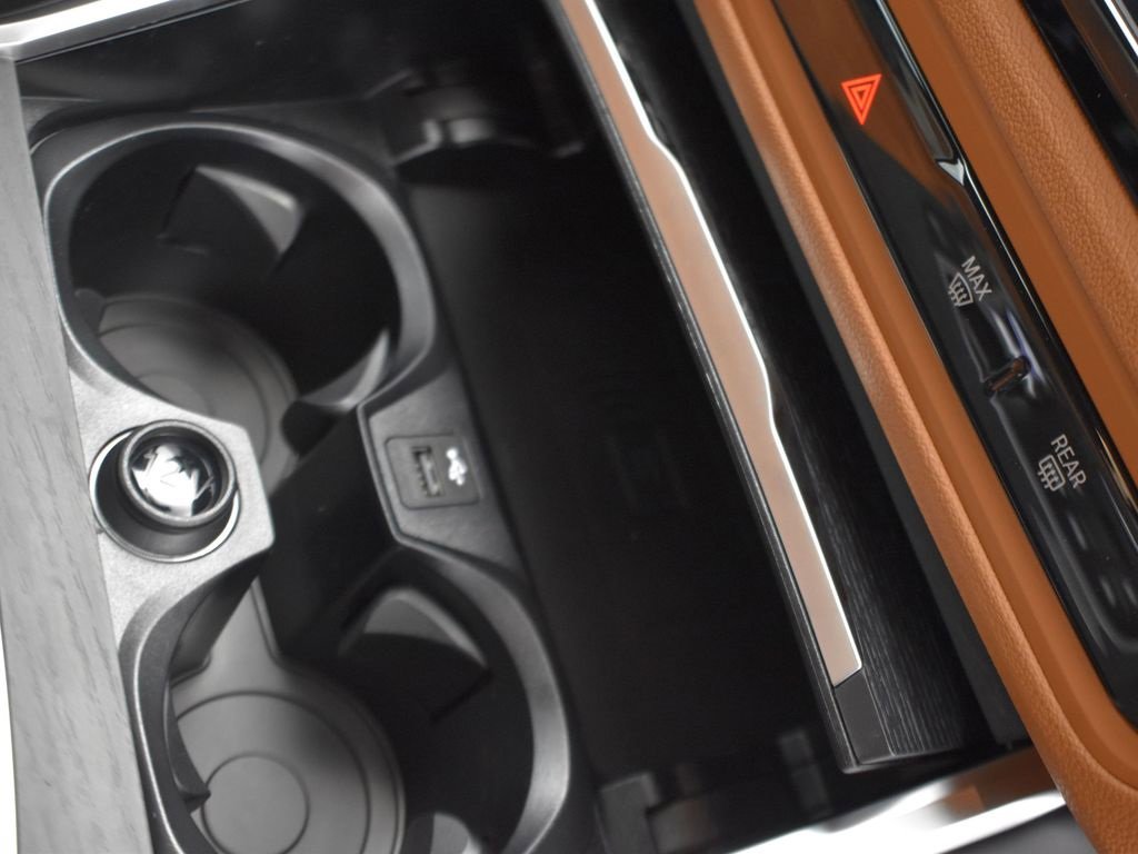 New 2026 BMW 330i Sedan w/ Convenience Package image 23