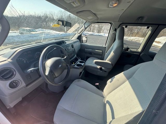 Used 2011 Ford E-350 and Econoline 350 XLT image 10