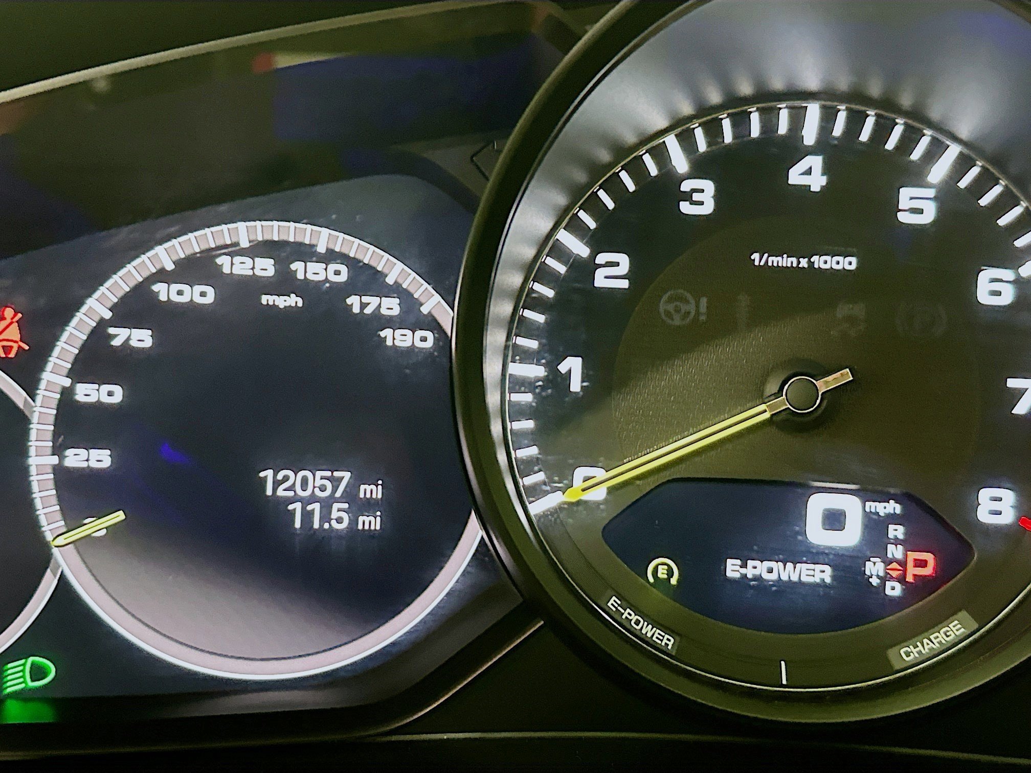 Used 2023 Porsche Panamera 4 Platinum Edition image 9