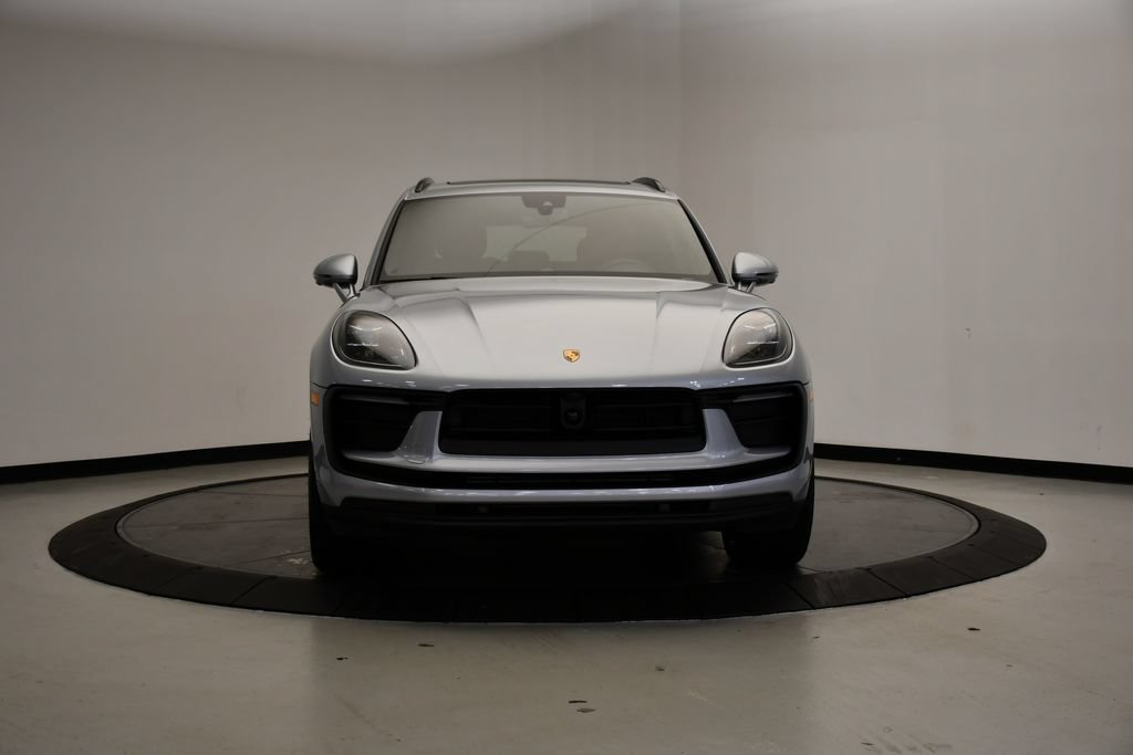 Certified 2026 Porsche Macan AWD/4WD image 10