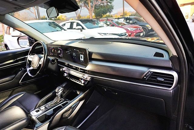 Used 2024 Kia Telluride LX image 10