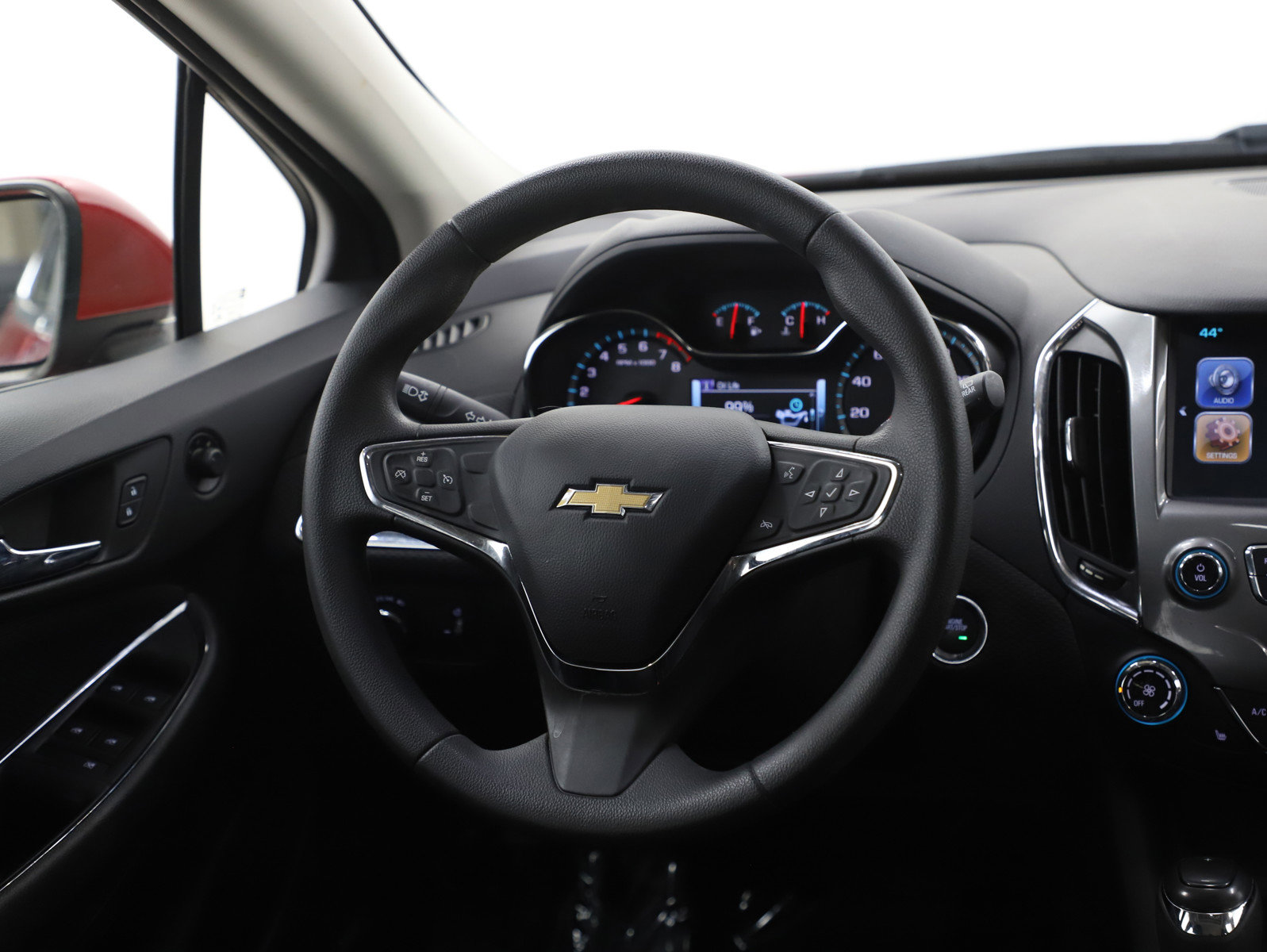 Used 2017 Chevrolet Cruze LT w/ Sun And Sound Package image 15