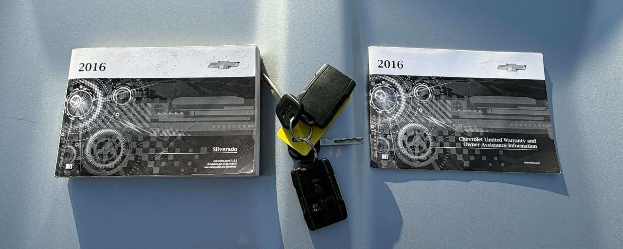 Used 2016 Chevrolet Silverado 1500 Custom w/ Custom Convenience Package AWD/4WD image 15