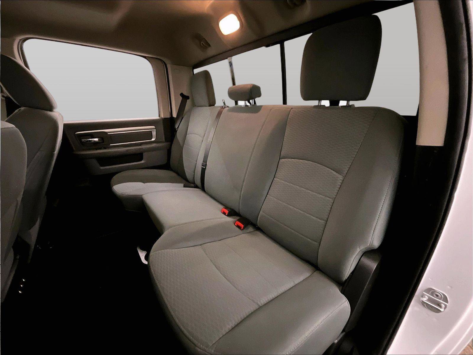 Used 2018 RAM 3500 SLT AWD/4WD image 25