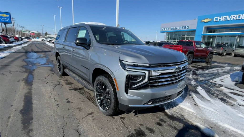 New 2026 Chevrolet Suburban LT w/ Comfort Package image 4