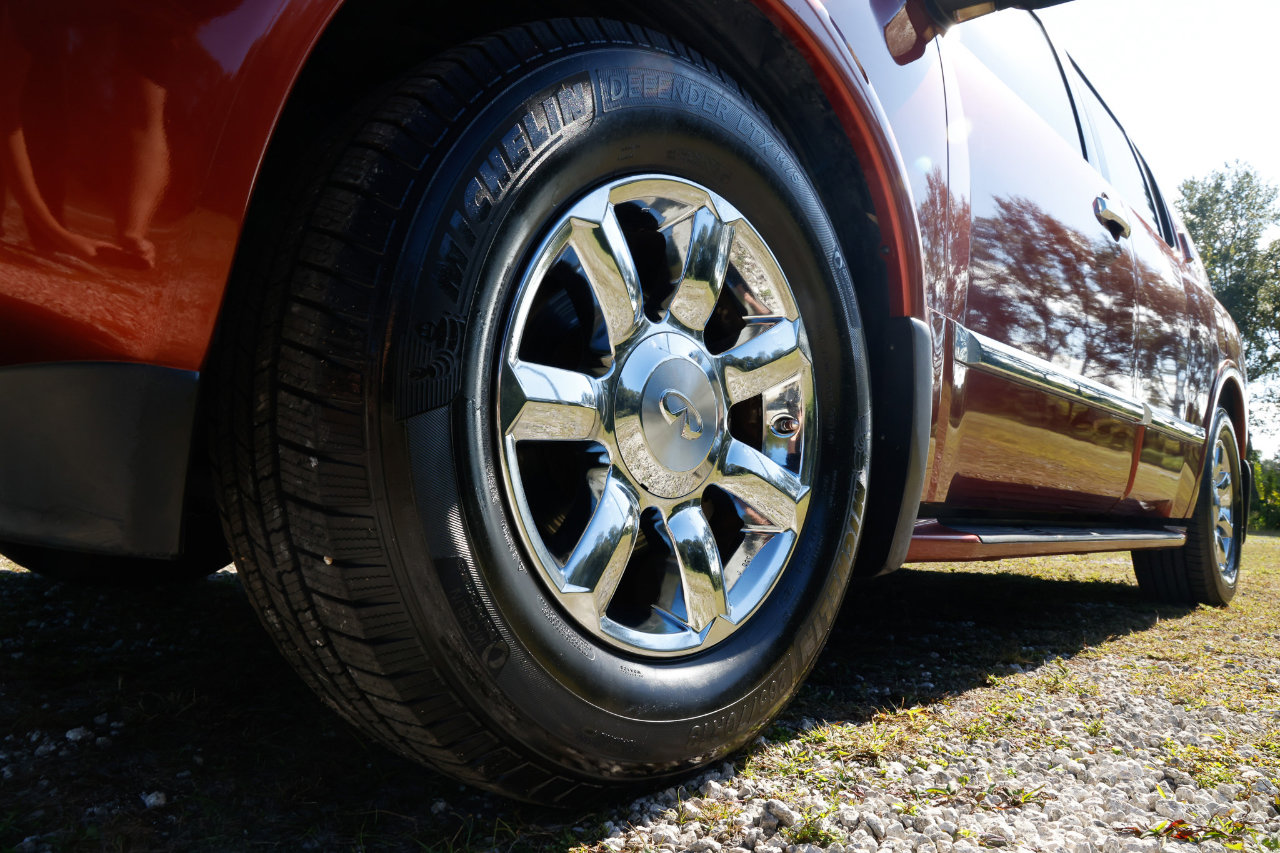 Used 2004 INFINITI QX56 2WD w/ Smart Vision Pkg image 29