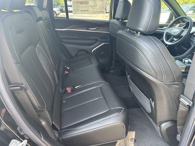 New 2025 Jeep Grand Cherokee Limited w/ Luxury Tech Group II image 15