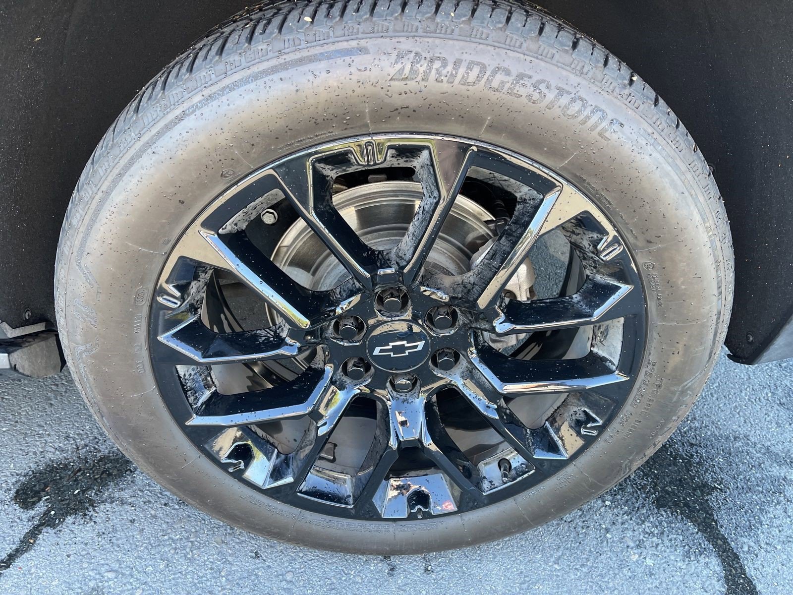 Certified 2025 Chevrolet Tahoe High Country AWD/4WD image 3
