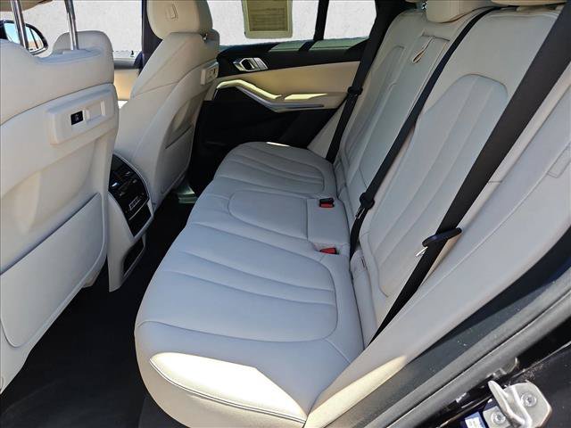 Used 2022 BMW X5 xDrive45e w/ Climate Comfort Package AWD/4WD image 19