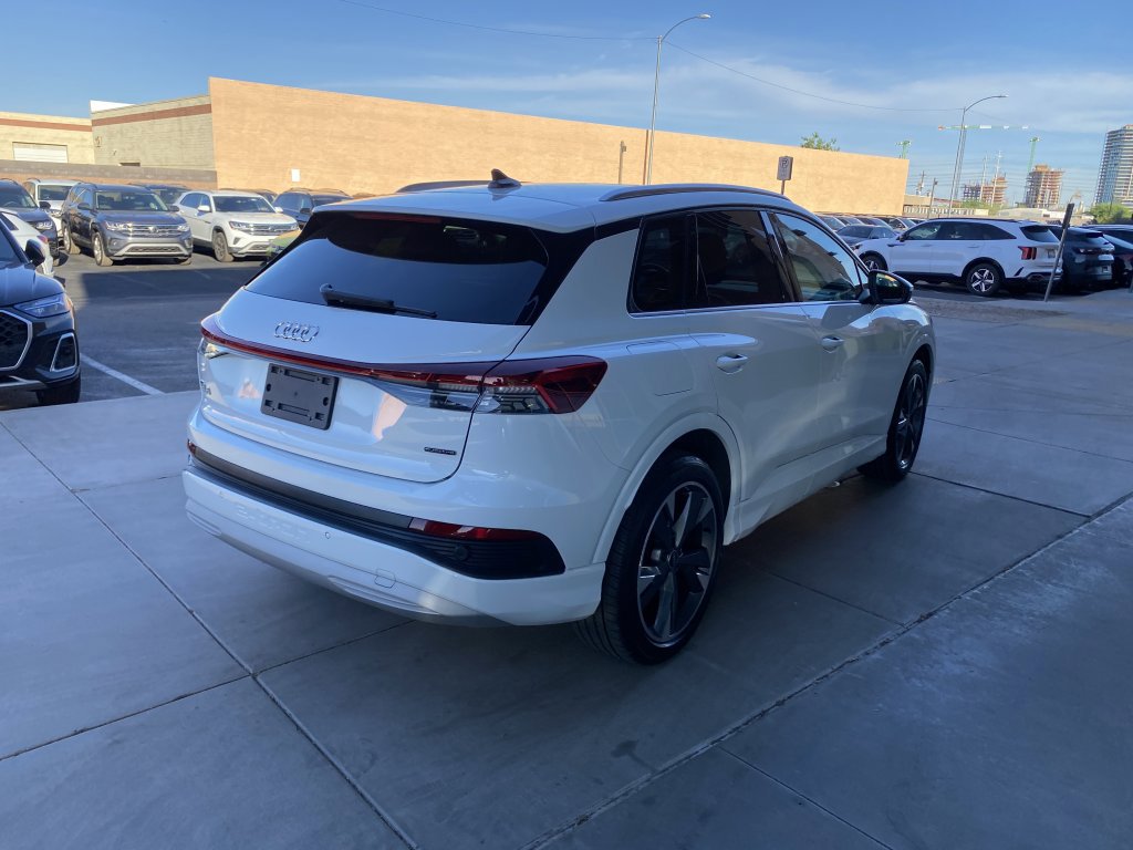 Used 2022 Audi Q4 e-tron Premium Plus image 5