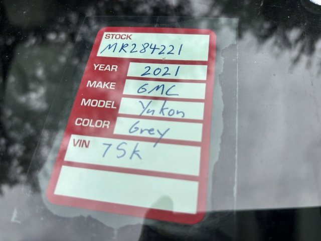 Used 2021 GMC Yukon XL SLT w/ Rear Media and Nav Package image 5