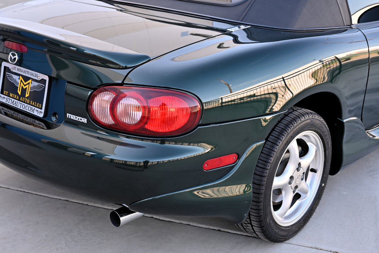 Used 2002 MAZDA MX-5 Miata RWD image 31
