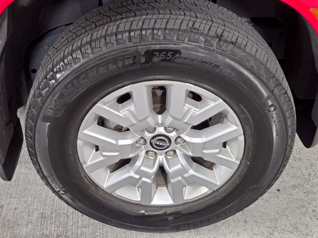 Used 2024 Nissan Frontier SV w/ SV Convenience Package RWD image 9