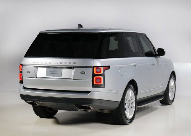 Used 2020 Land Rover Range Rover HSE image 2