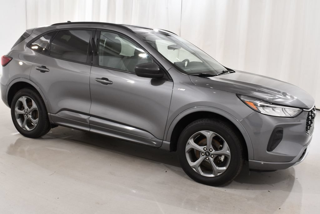 Used 2024 Ford Escape ST-Line w/ Tech Pack #1 AWD/4WD image 5
