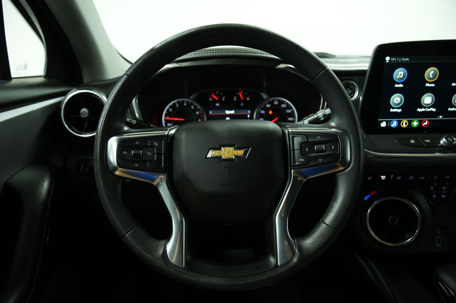 Certified 2025 Chevrolet Blazer LT FWD image 39